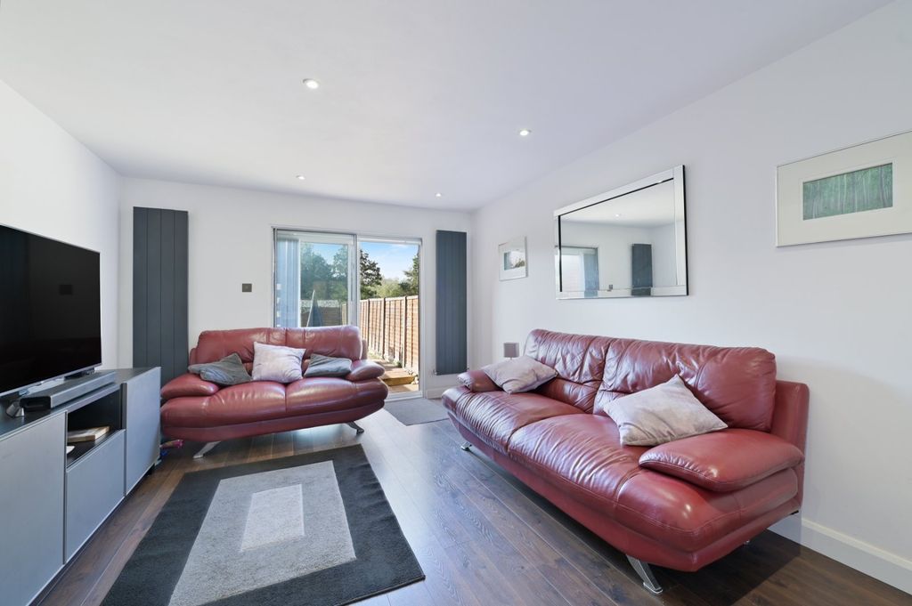 Property photo 3 of 10 Picture No. 11
