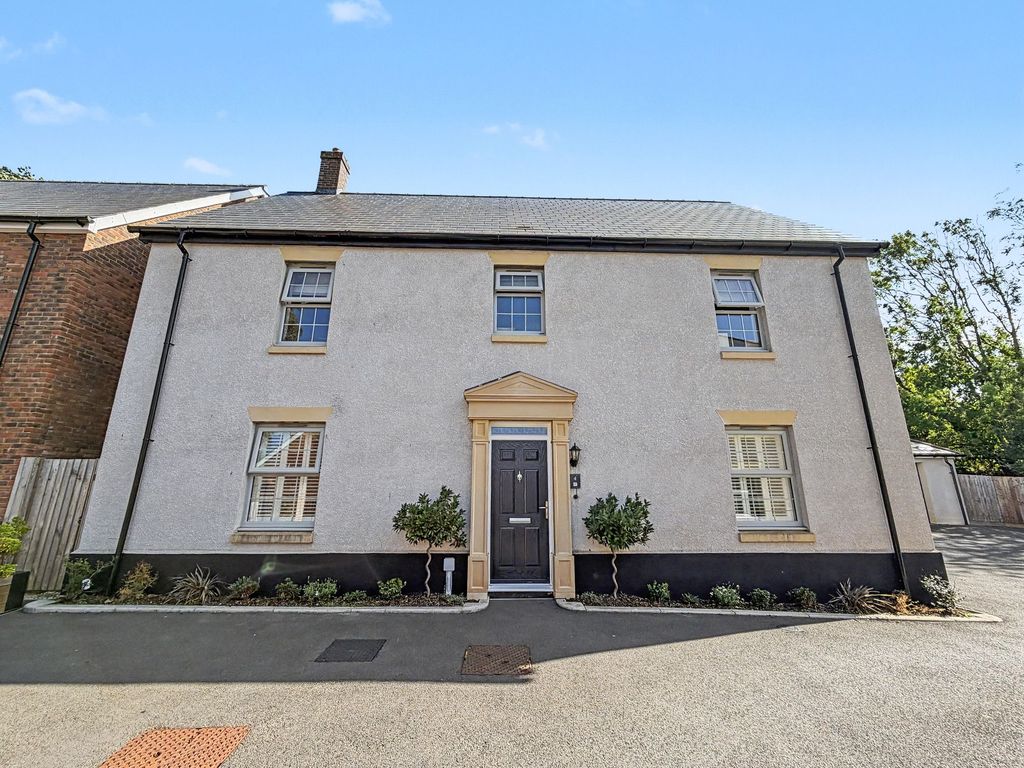 Property photo 1 of 25