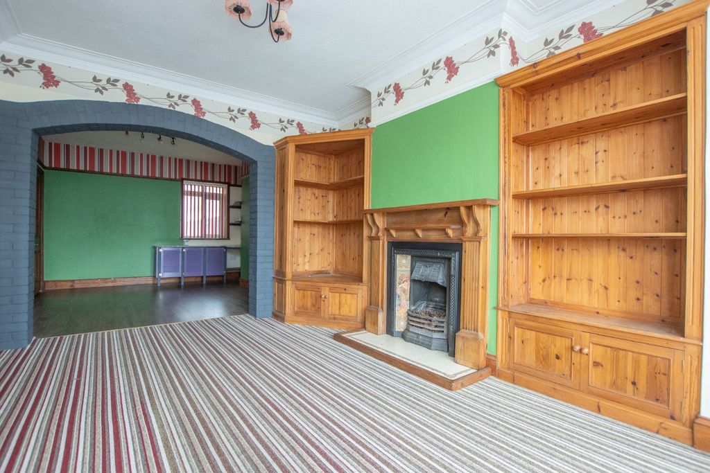 Property photo 2 of 23 4886214