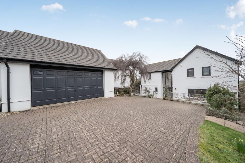 Property photo 1 of 28 1407929-3-69949Ebcdd2B5.Jpg