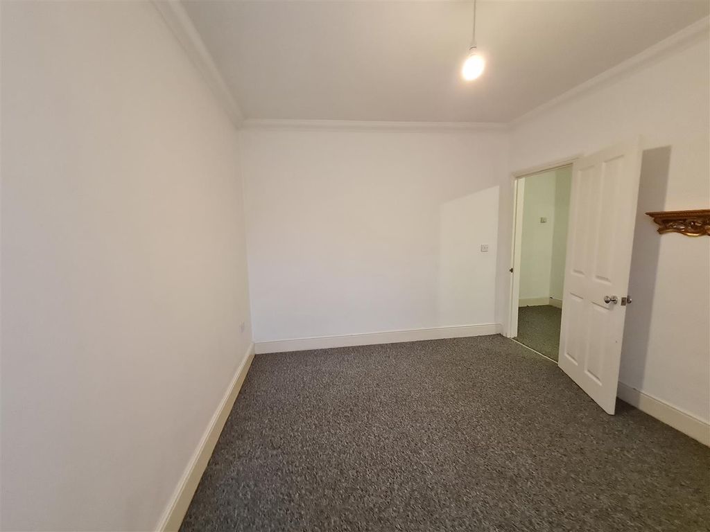 Additional image 6 of 2 bed flat to rentNorth Road, Shanklin PO37