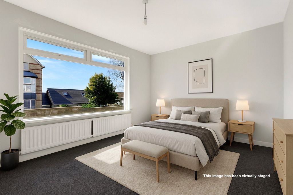 Property photo 2 of 8 Picture No. 23