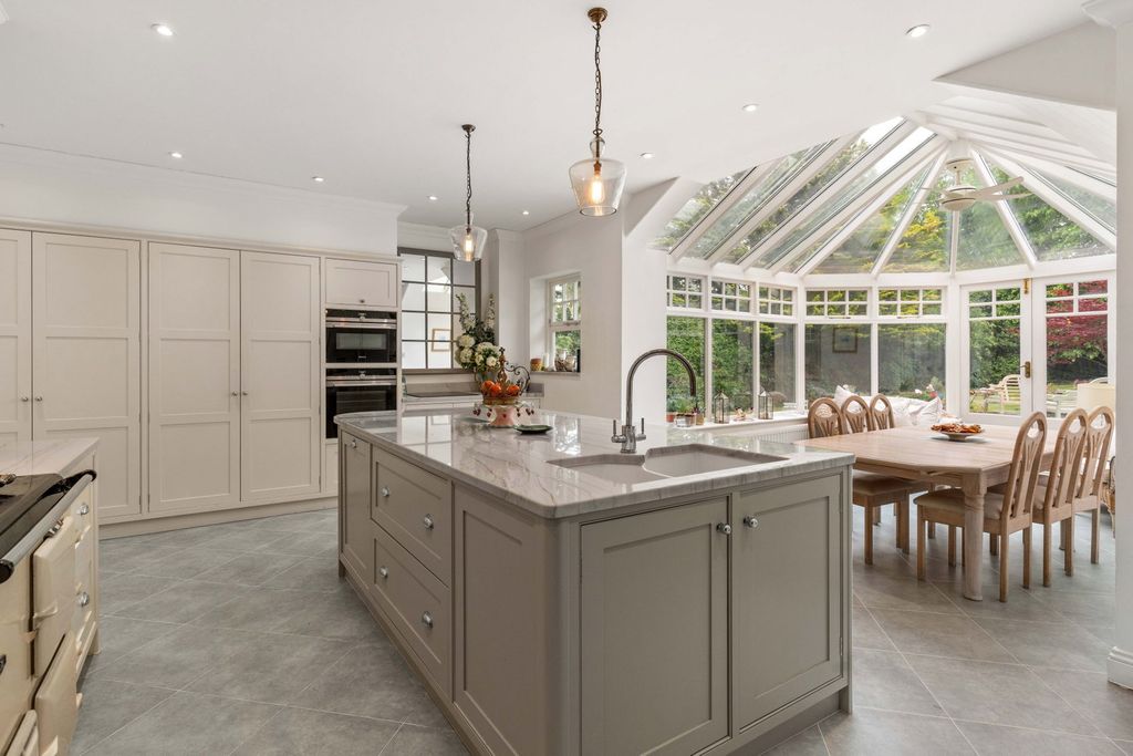 Additional image 22 of 6 bed detached house for saleGreenway, Hutton Mount, Brentwood CM13