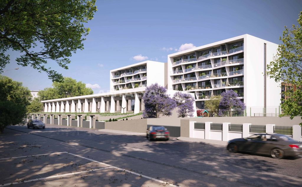 Property photo 2 of 35