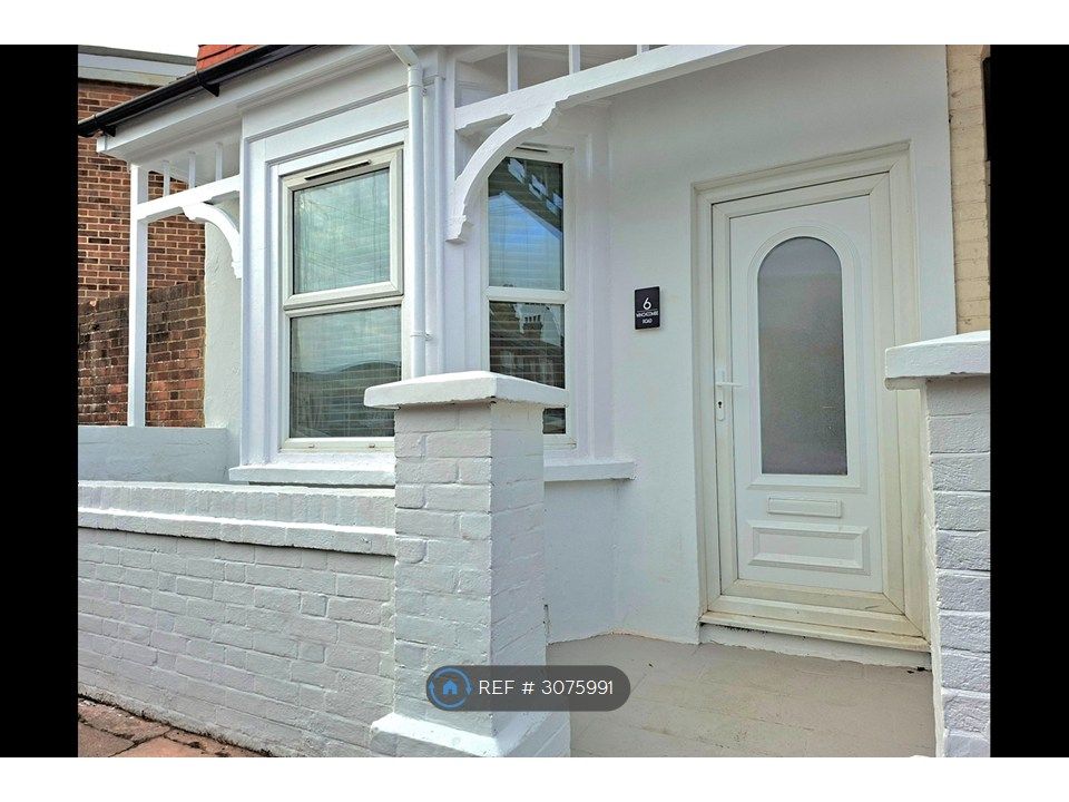 Property photo 2 of 26