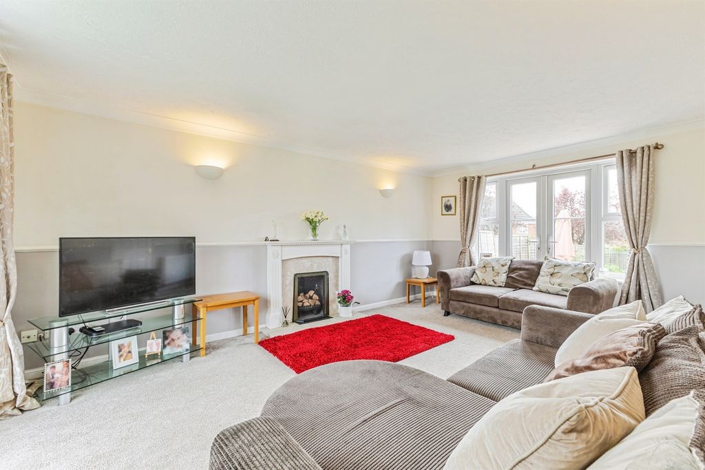 Property photo 3 of 19