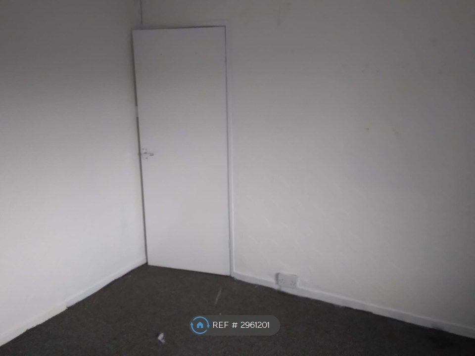 Property photo 2 of 3