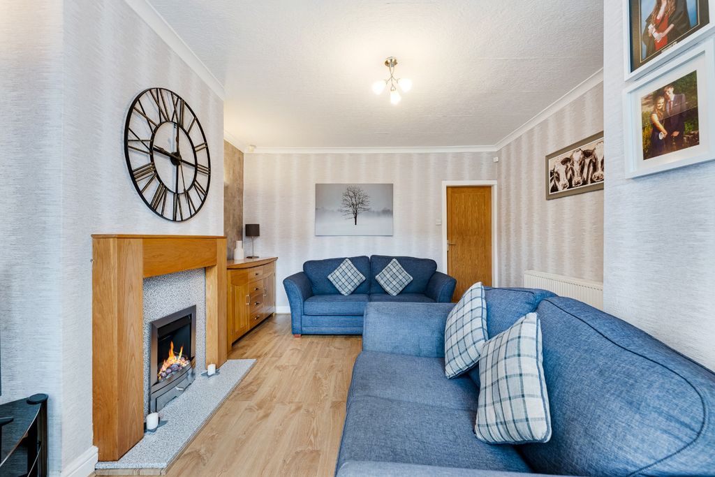 Property photo 3 of 31 4515814