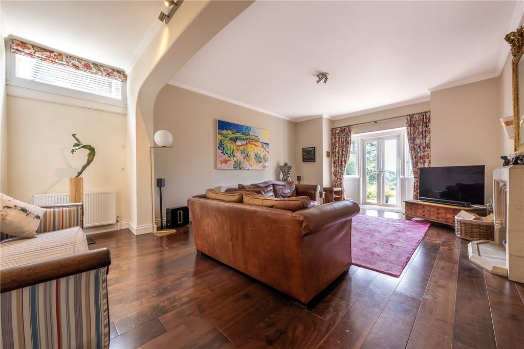 Property photo 3 of 19 Picture No. 07