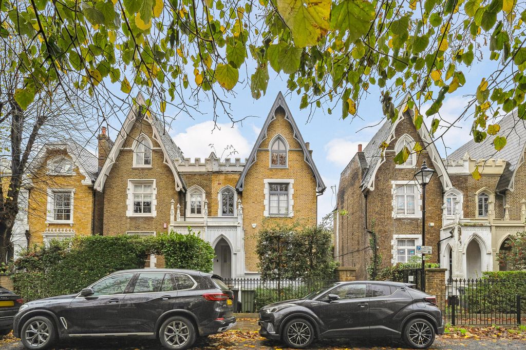 Property photo 3 of 19 Image