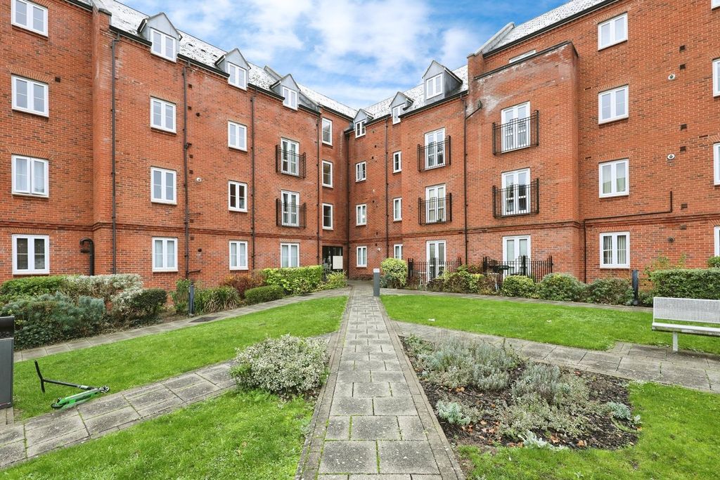 Property photo 1 of 19