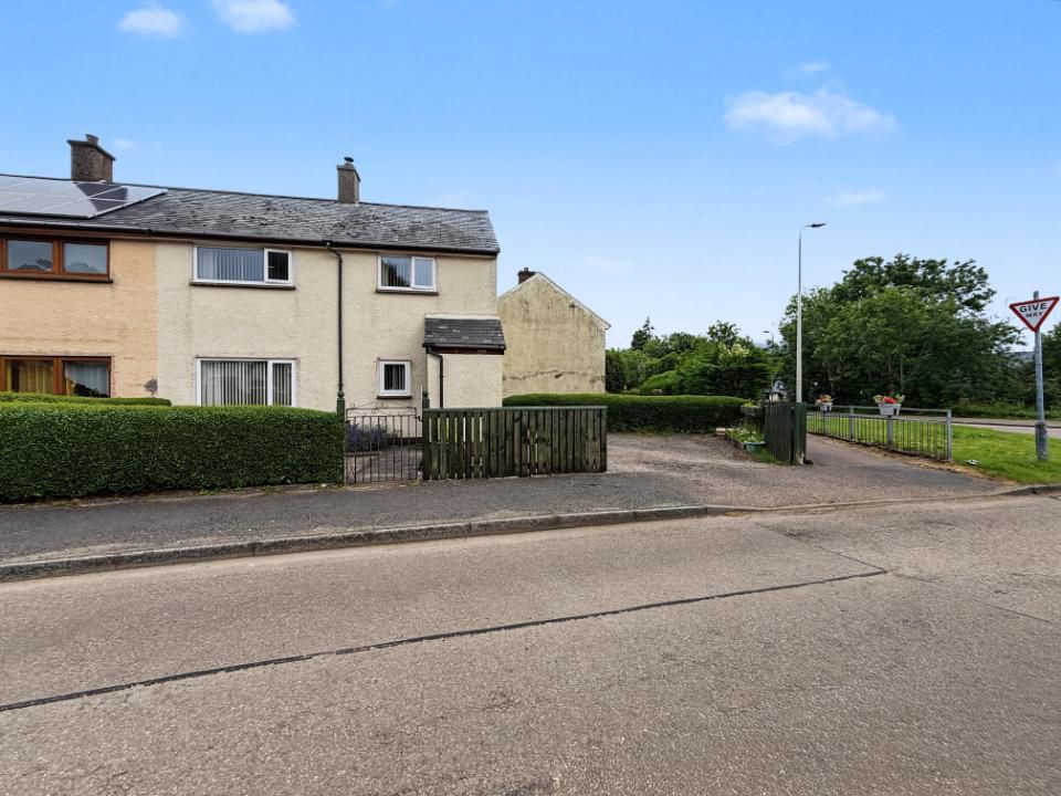 Property photo 3 of 44
