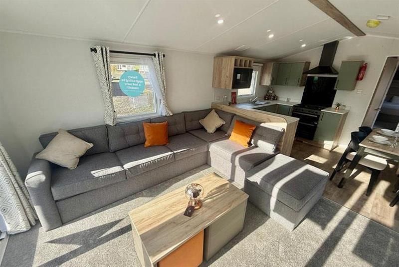 Property photo 2 of 9 007880 1 20260219 00.Jpeg