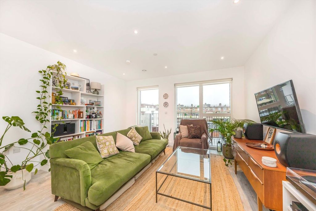 Property photo 1 of 7