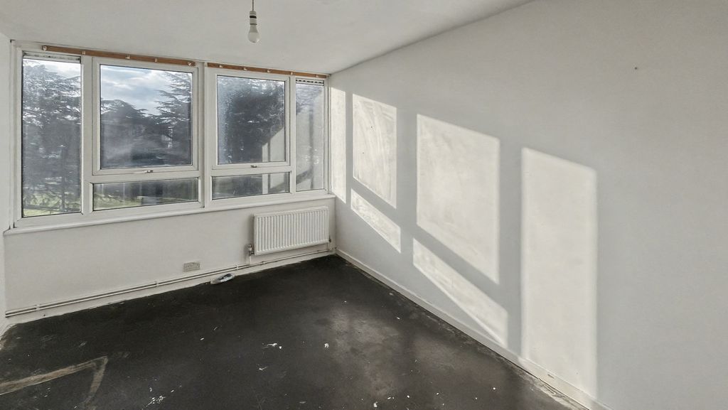 Property photo 2 of 13 11 Heath House, Main Road, Sidcup, Da14 6Nj