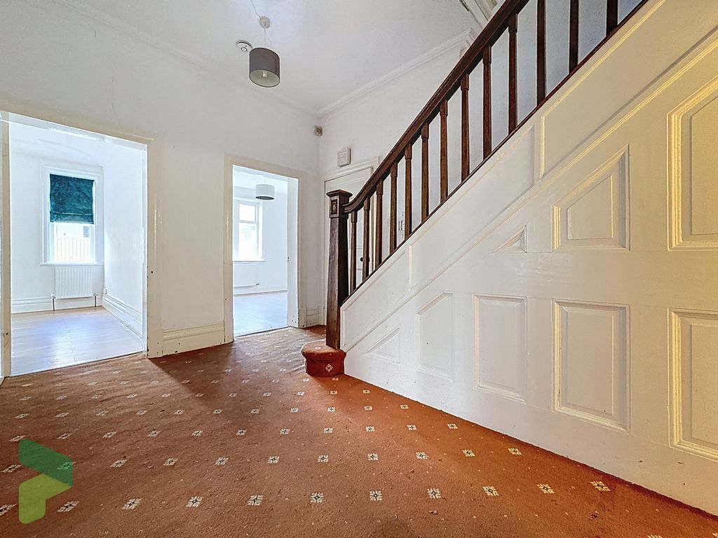 Property photo 3 of 34