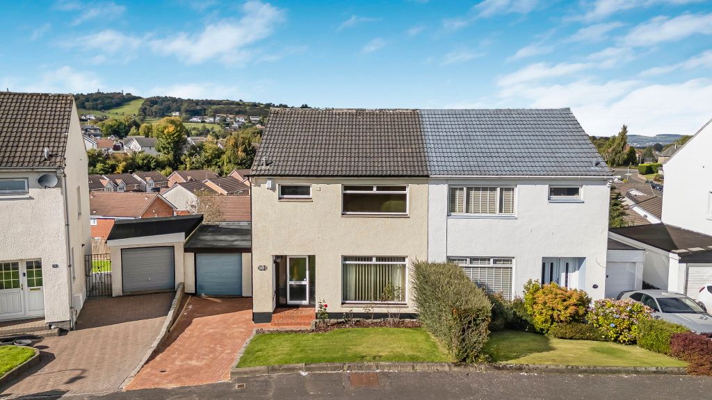 Property photo 2 of 29 002