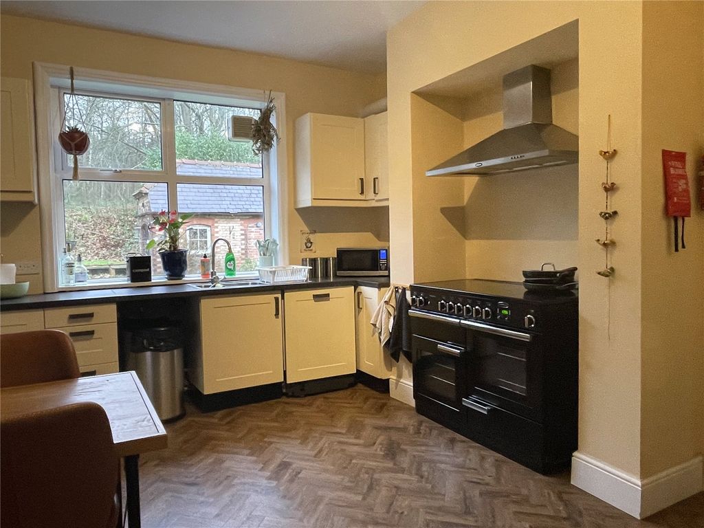 Property photo 2 of 32 Picture No. 56