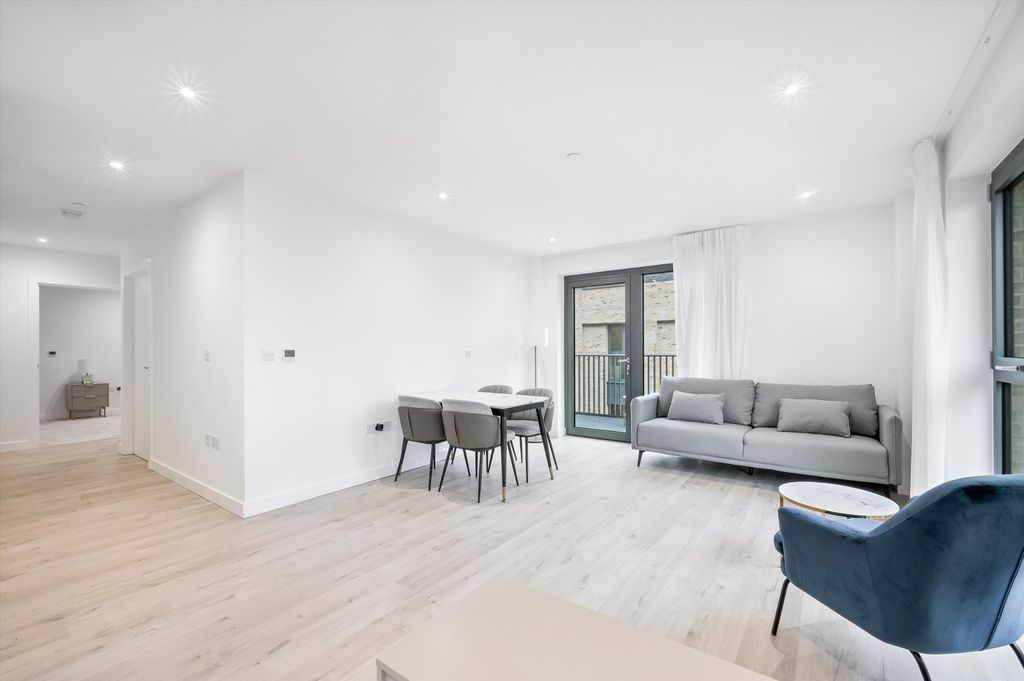 Property photo 1 of 14 Image