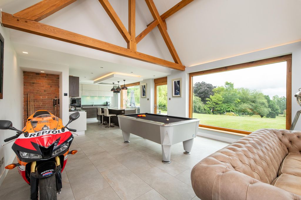 Additional image 4 of 11 bed farm for saleKings Lane, Snitterfield, Stratford-Upon-Avon, Warwickshire CV37.
