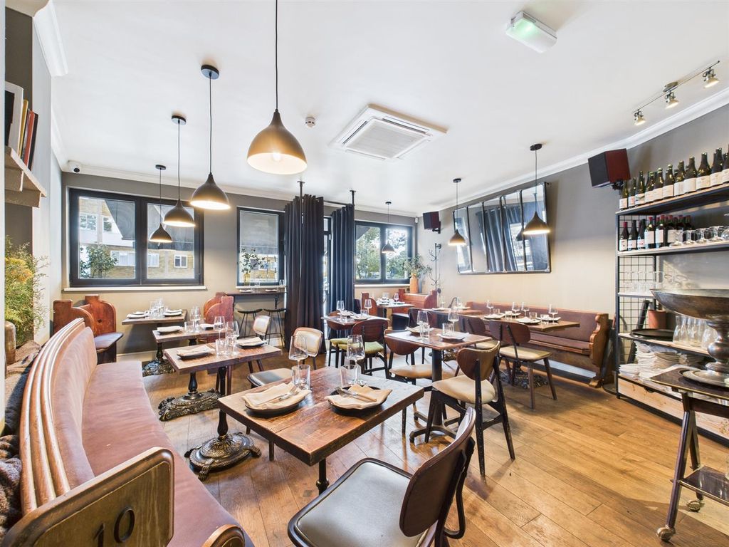 Property photo 2 of 14 Cam04237G0-Pr0219-Still003.Jpg