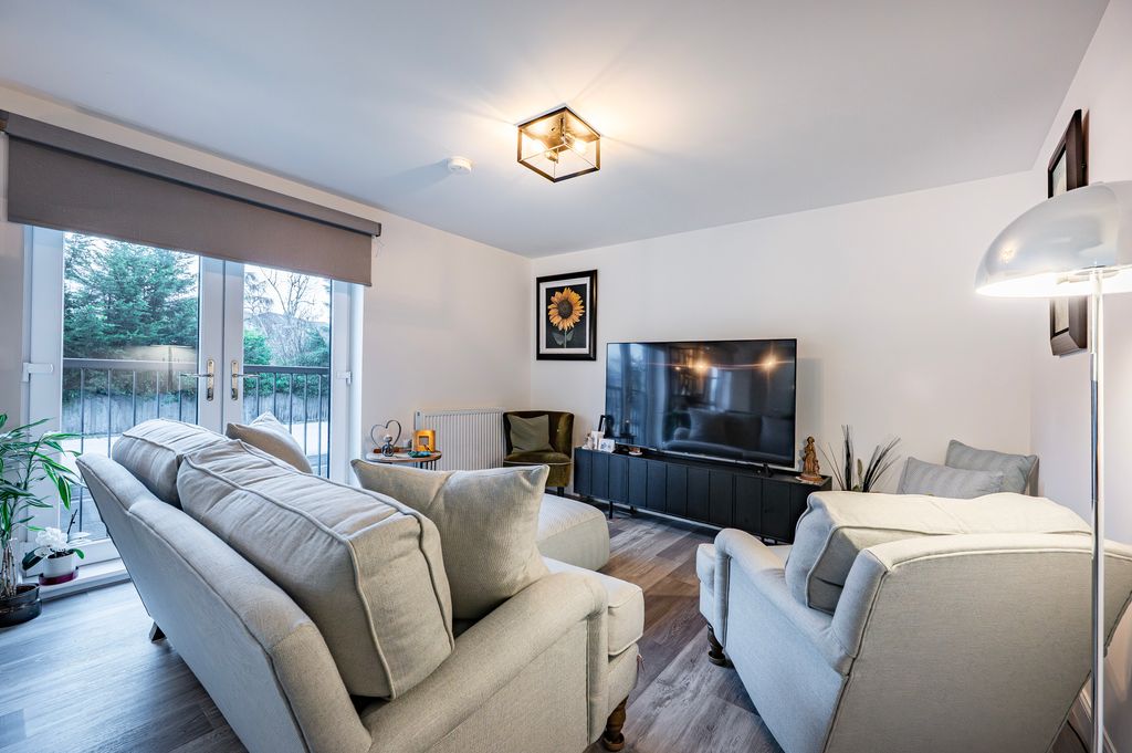 Property photo 2 of 26