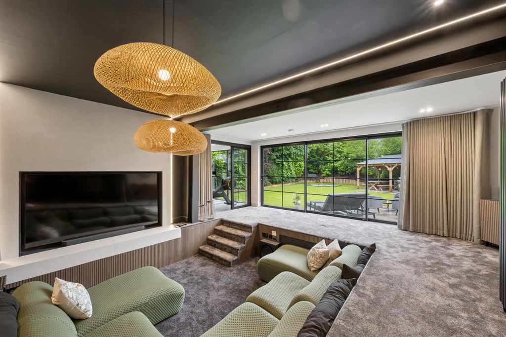 Additional image 14 of 7 bed detached house for saleAlwoodley Lane, Alwoodley, Leeds LS17