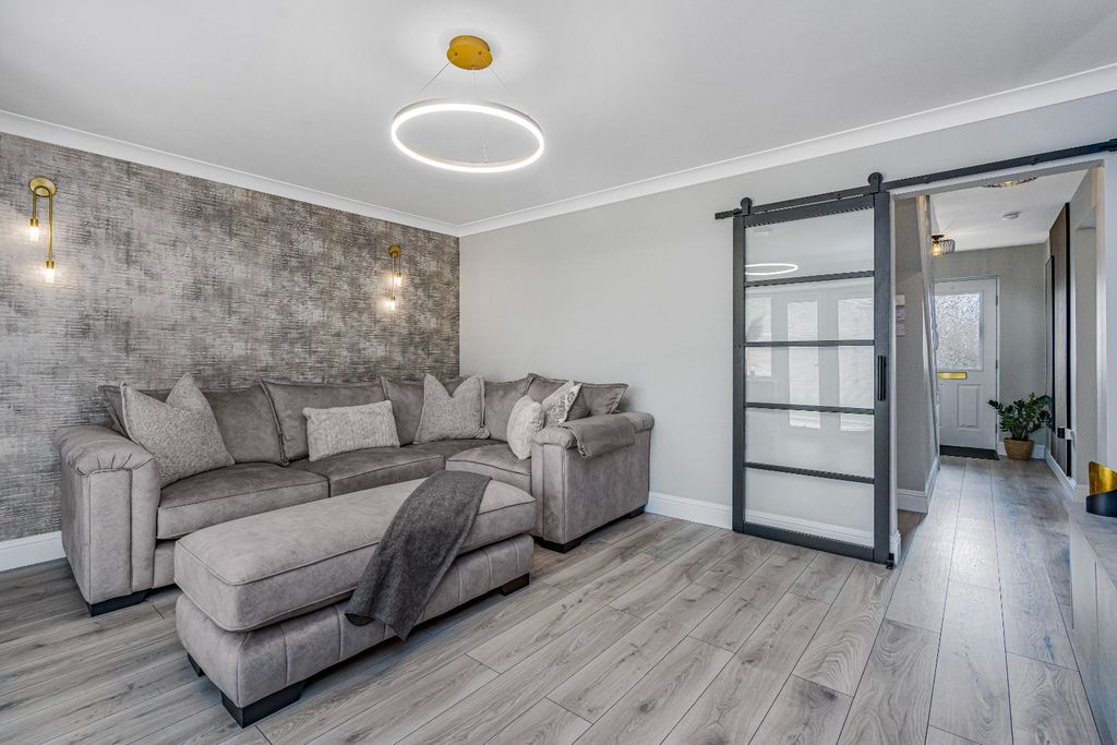 Property photo 3 of 39 5533829