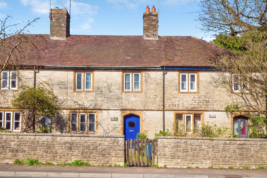 Property photo 1 of 12