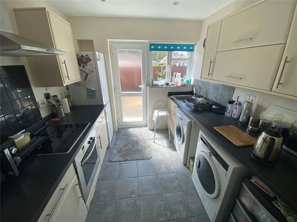 Property photo 3 of 28 Picture No. 63