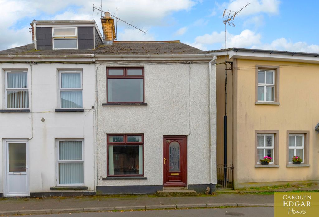 Property photo 1 of 33 001