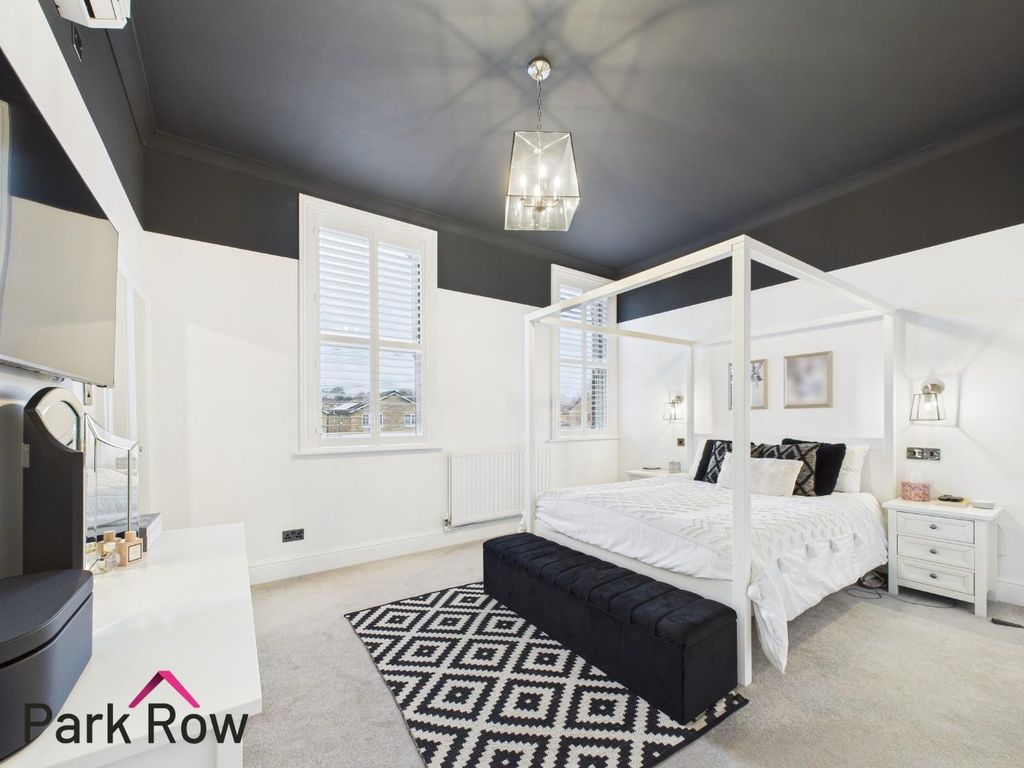 Property photo 3 of 36 Bedroom One