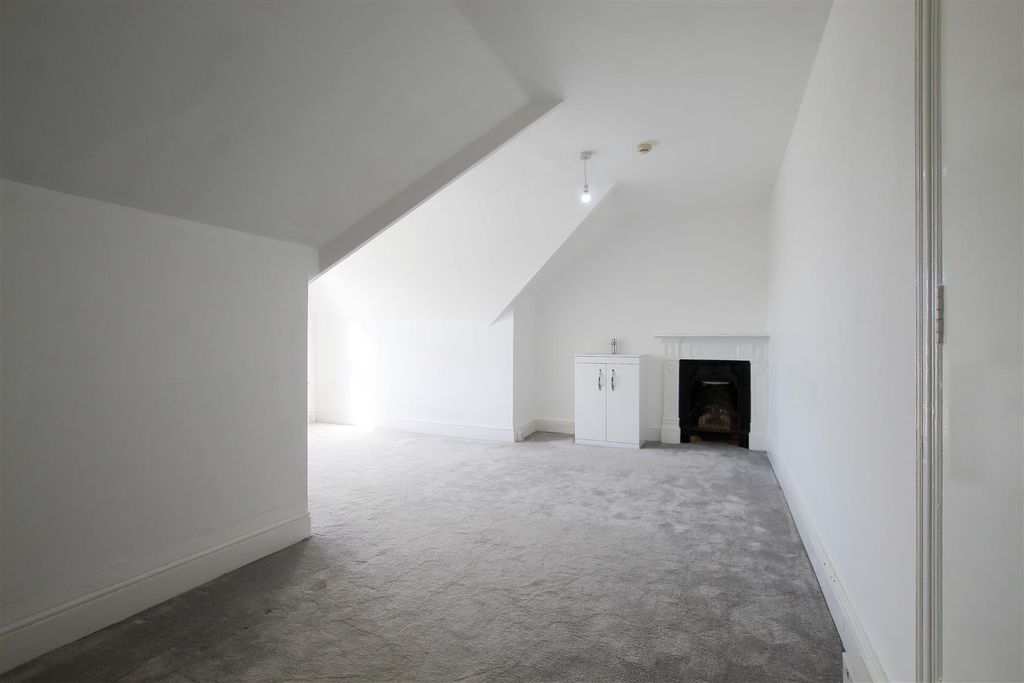 Additional image 17 of 6 bed town house to rentTenison Road, Cambridge CB1
