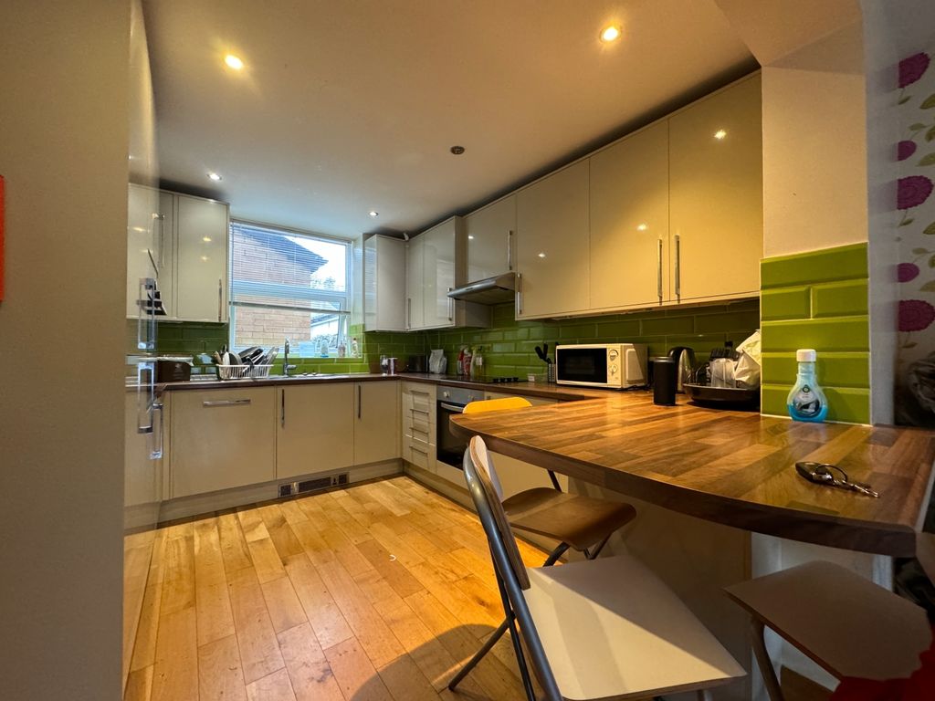 Property photo 3 of 15 Inspection 28 Llandough Street Cardiff (2)