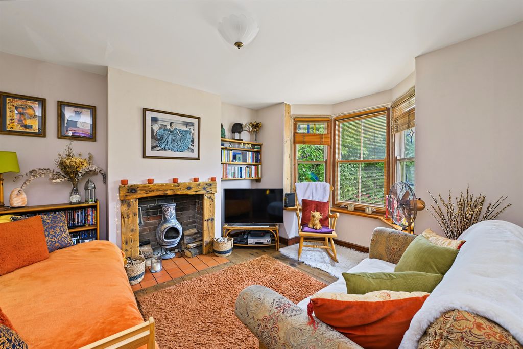 Property photo 2 of 22