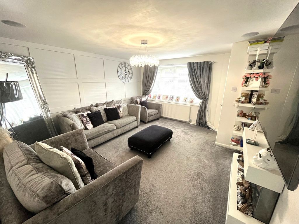 Property photo 3 of 14 Img_4275