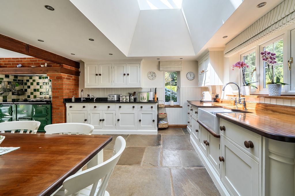 Property photo 2 of 15 Kitchen