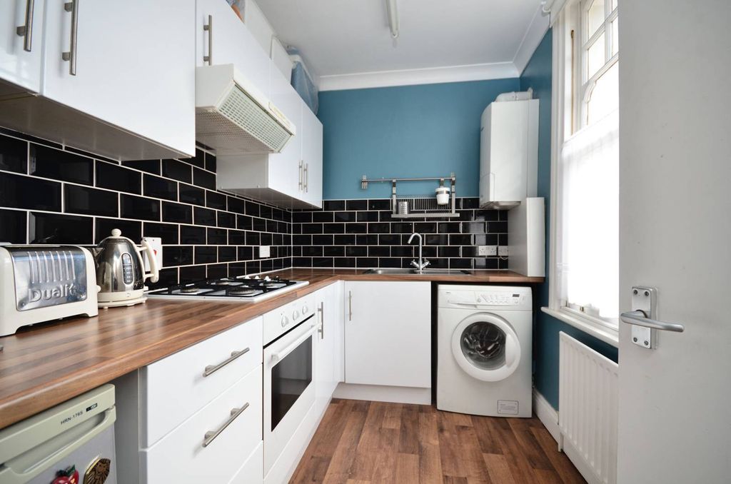 Property photo 2 of 5