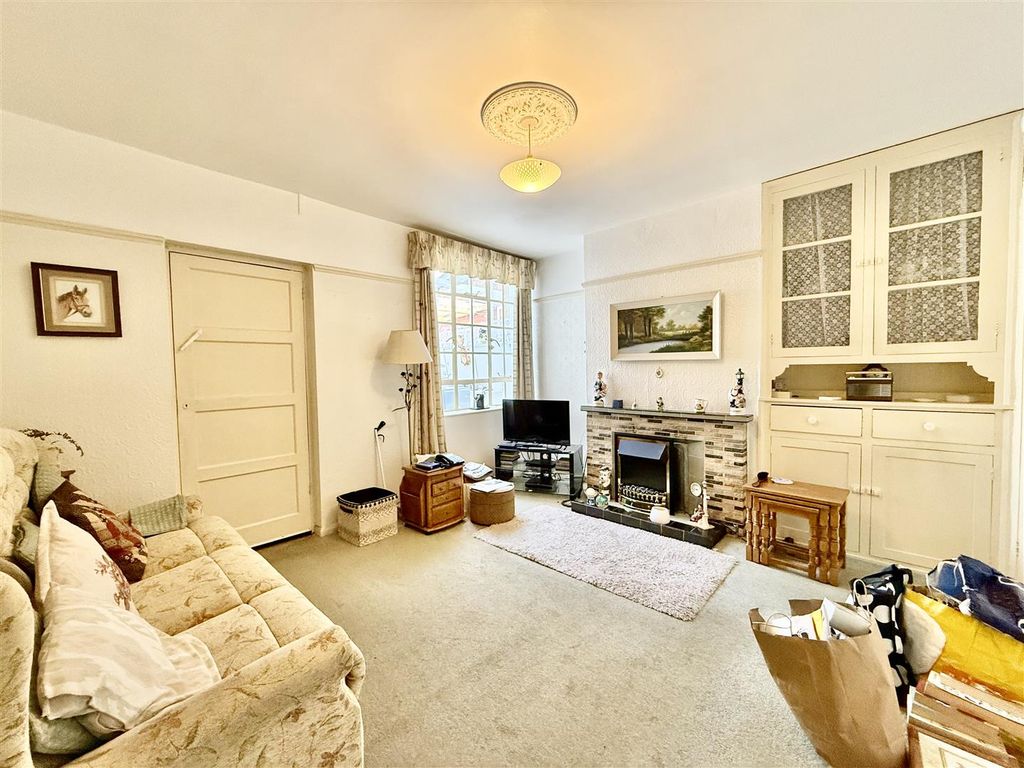 Property photo 3 of 10 Tempimagezl35Pd.Jpg