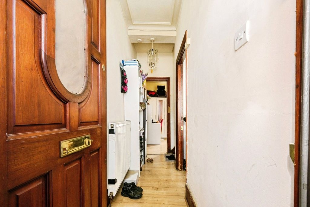 Property photo 2 of 17 Picture No. 02