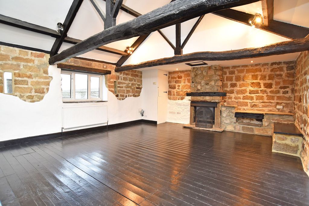 Property photo 2 of 22