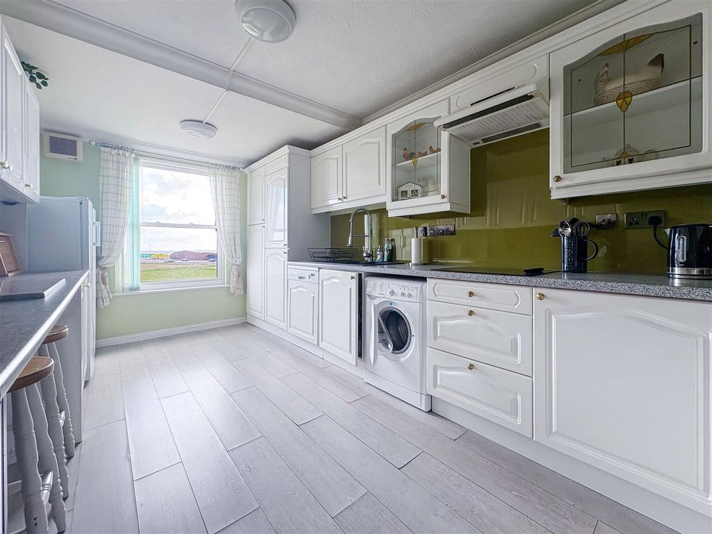 Additional image 10 of 2 bed flat for saleBeach Crescent, Littlehampton BN17