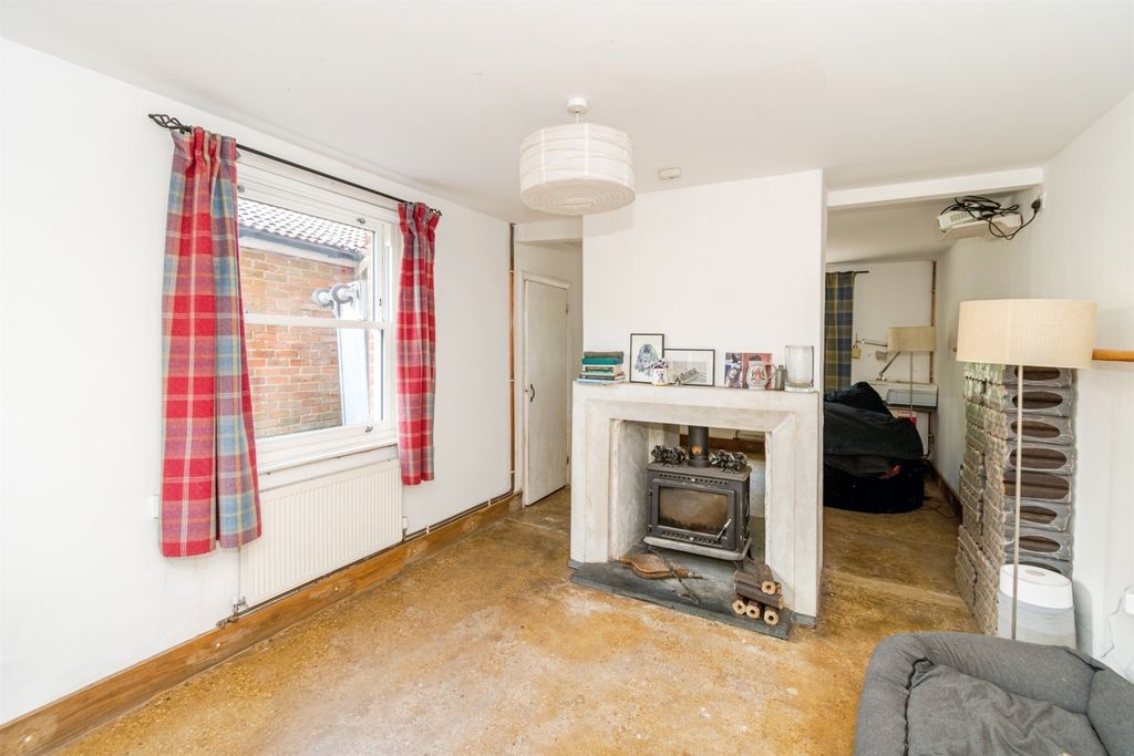 Property photo 3 of 17