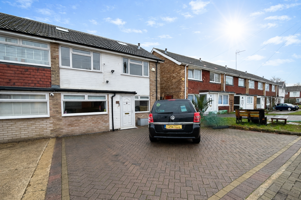 Property photo 1 of 20 Photo 4