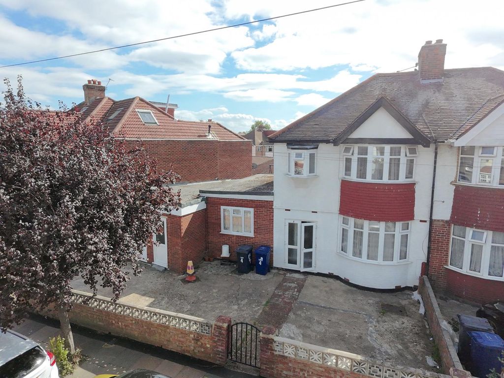 Property photo 1 of 4