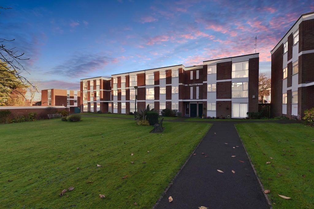 Property photo 1 of 20 Front (8).Jpg