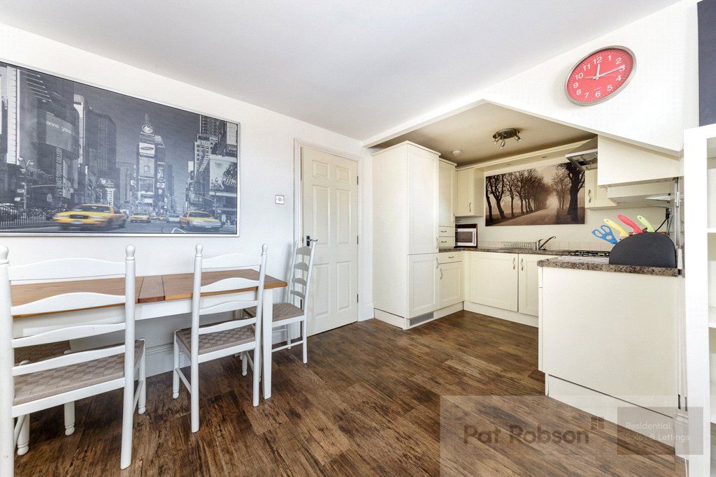 Property photo 3 of 7 Picture 3