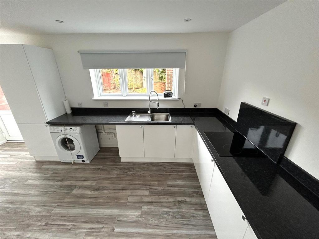 Property photo 3 of 13 Kitchen 1.Jpg