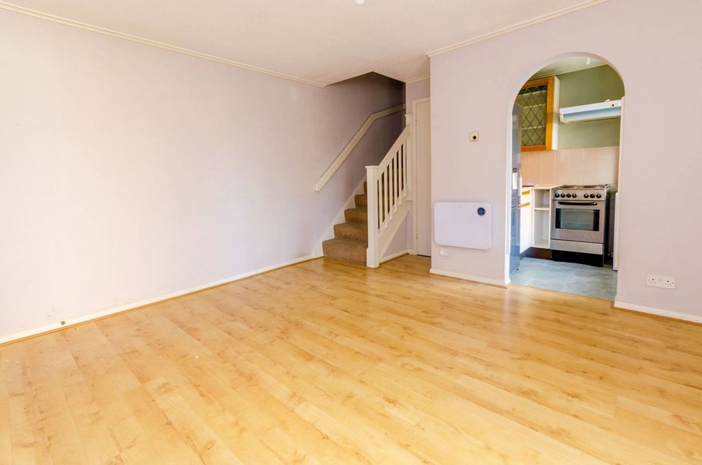 Property photo 2 of 6