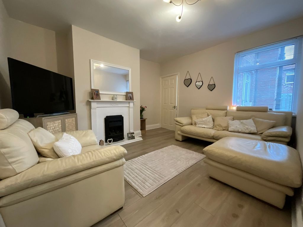 Property photo 1 of 12 4470690